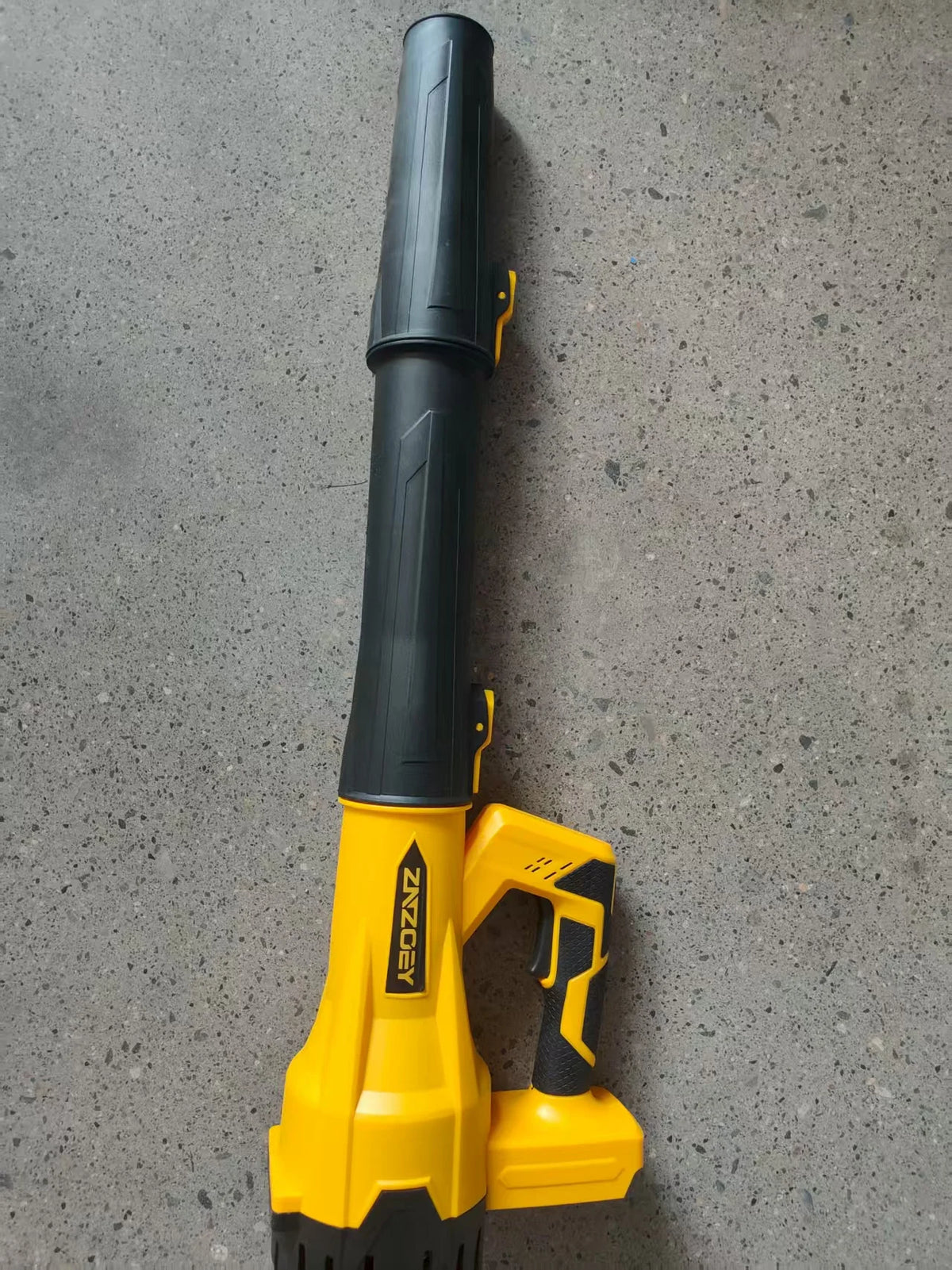 ZNZOEY Cordless Leaf Blower With 580CFM And Six Speed Settings