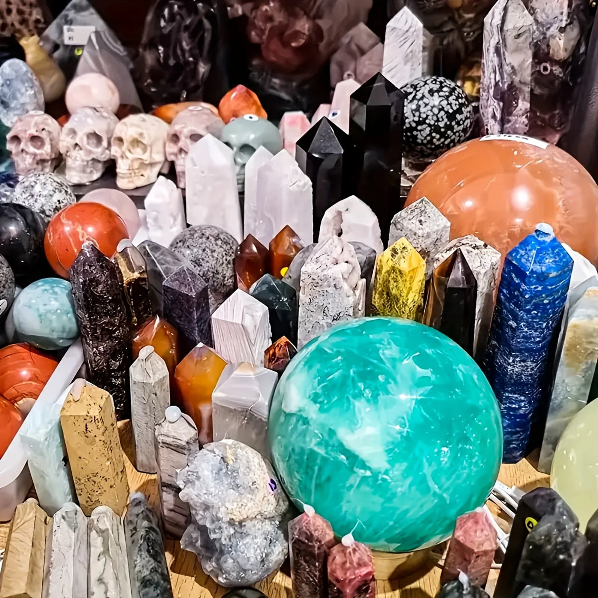 CrystalHola Mixed Crystal Gift Box Featuring Stones Carvings And Decor