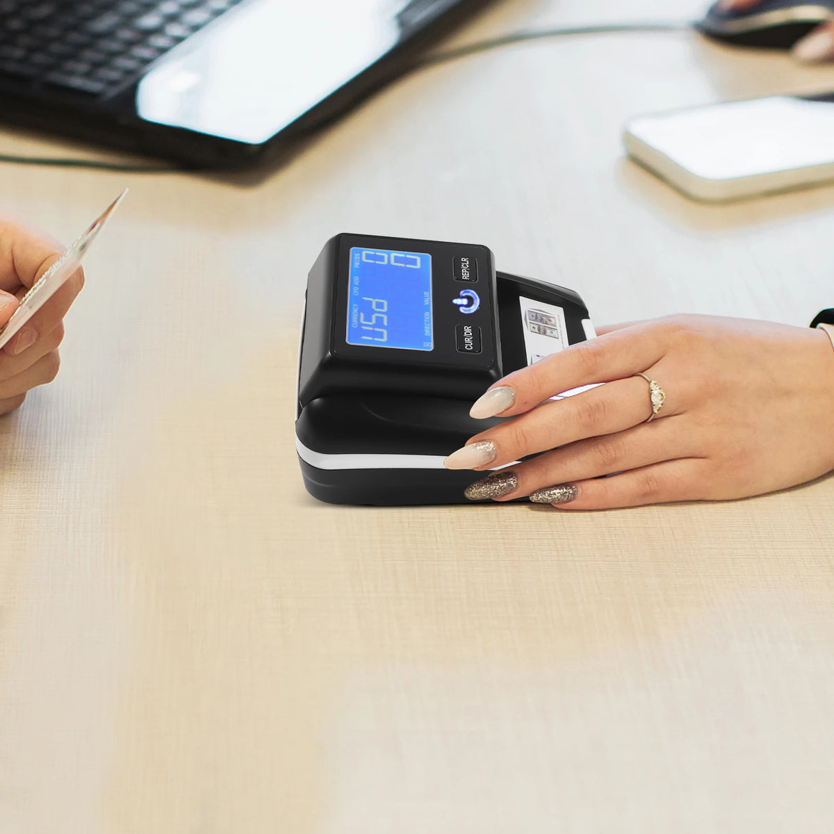 Portable Counterfeit Bill Detector and Currency Counter